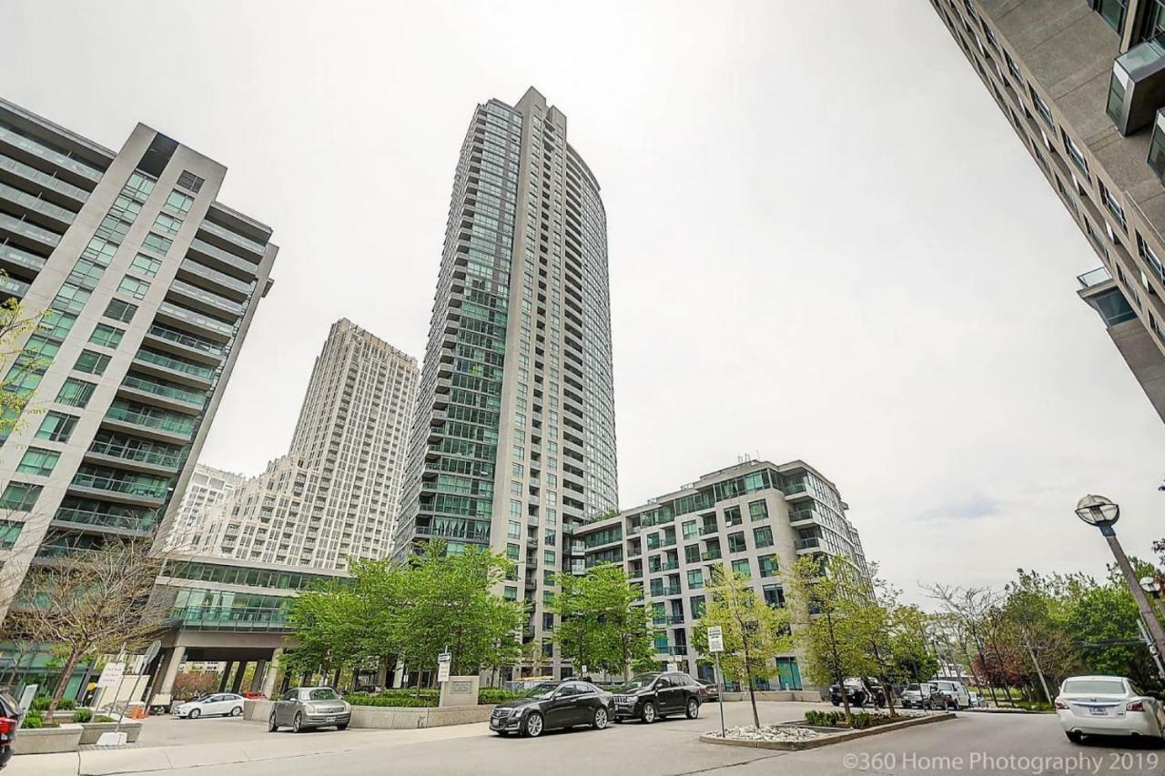 30 Off Lake View Property Heart Of Downtown Toronto Extérieur photo